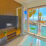 Espectacular Piso Reformado 1a Linea De Playa شقة