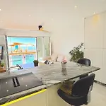 Espectacular Piso Reformado 1a Linea De Playa