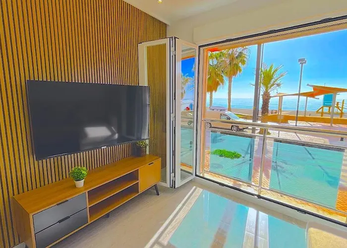 Espectacular Piso Reformado 1a Linea De Playa Apartment