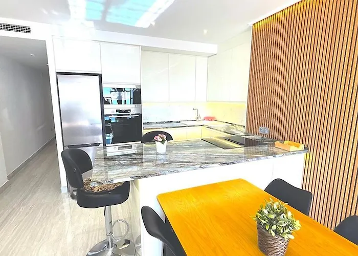 Espectacular Piso Reformado 1a Linea De Playa