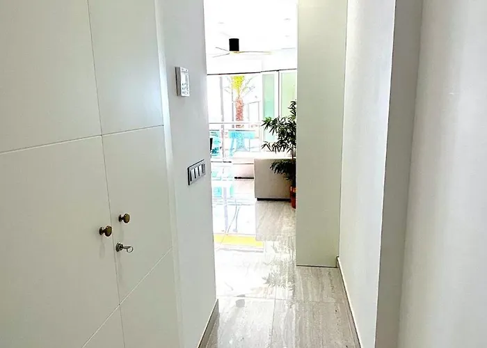 Espectacular Piso Reformado 1a Linea De Playa