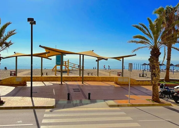 Espectacular Piso Reformado 1a Linea De Playa Апартаменти *